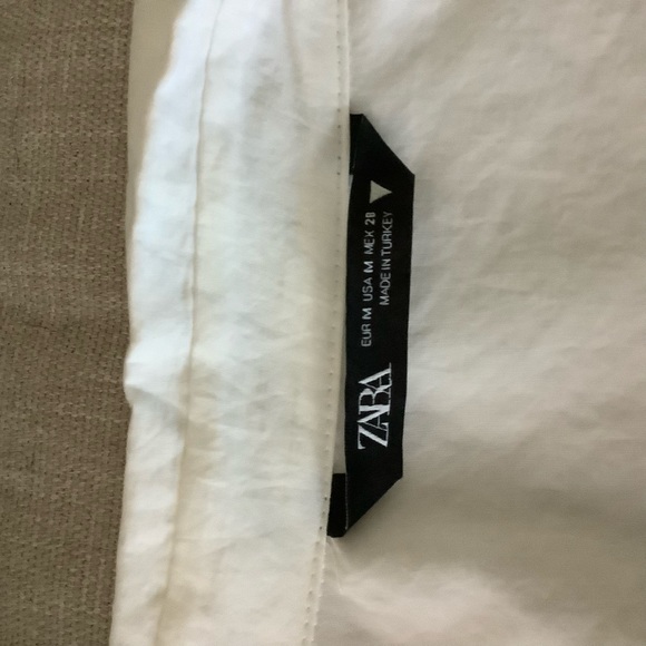 Nice chemise, perfect over a tight bodysuit and a pair of jeans - Picture 2 of 2